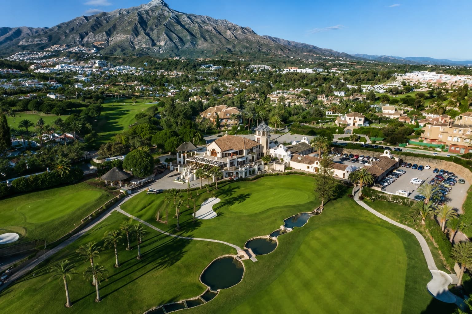 Golf courses & estates
